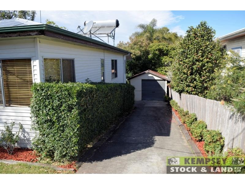 57 Clarence Ryan Avenue, West Kempsey NSW 2440