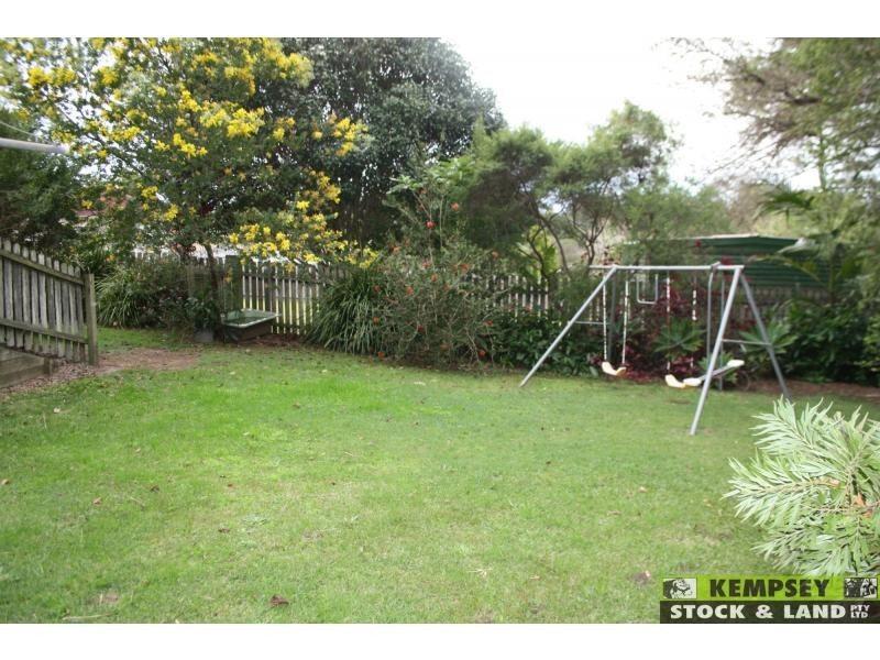 21 Elrington Avenue, West Kempsey NSW 2440