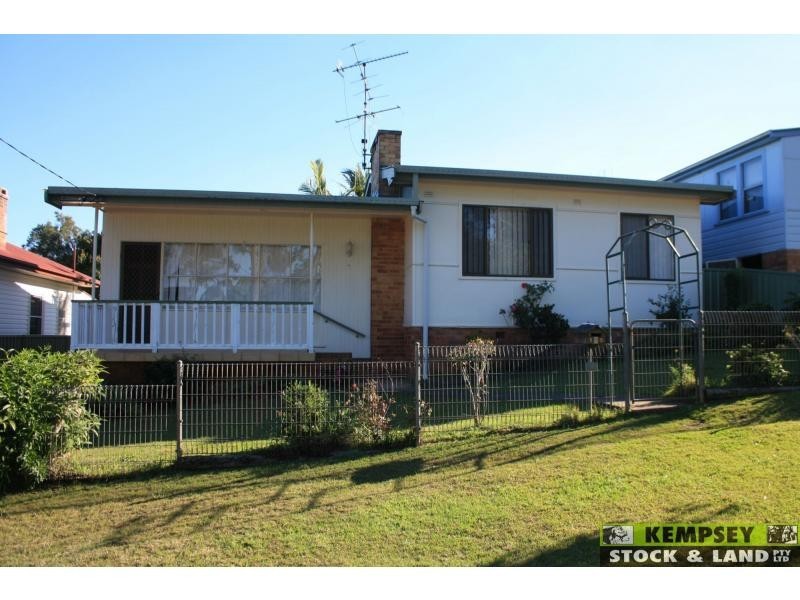 West Kempsey NSW 2440