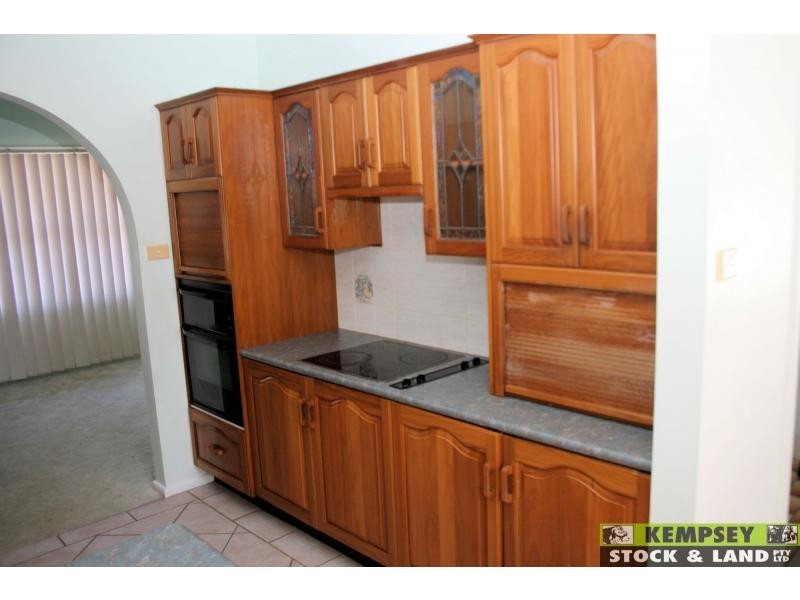 West Kempsey NSW 2440