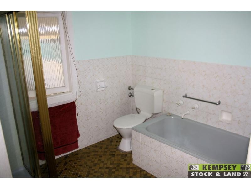 West Kempsey NSW 2440