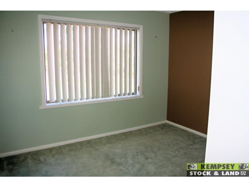 West Kempsey NSW 2440