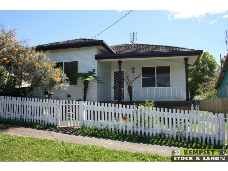 West Kempsey NSW 2440