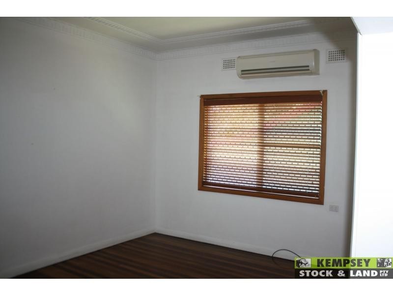West Kempsey NSW 2440