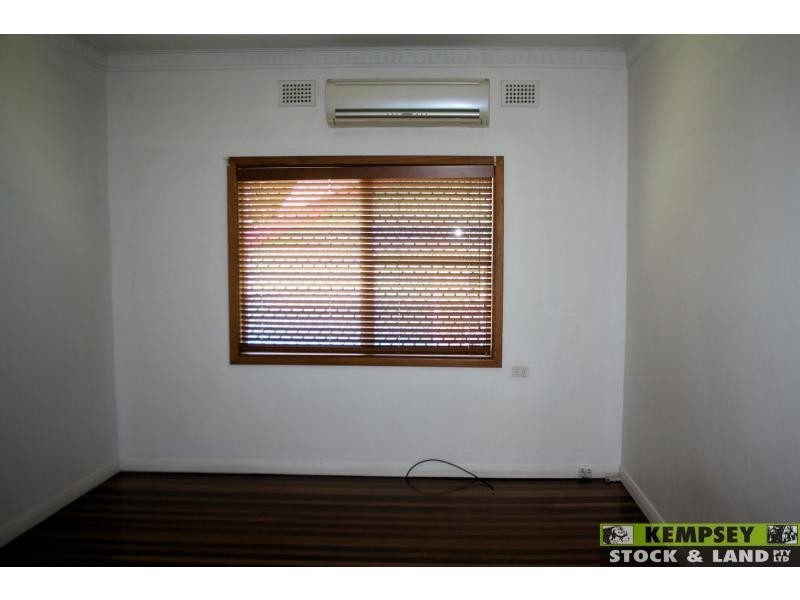 West Kempsey NSW 2440
