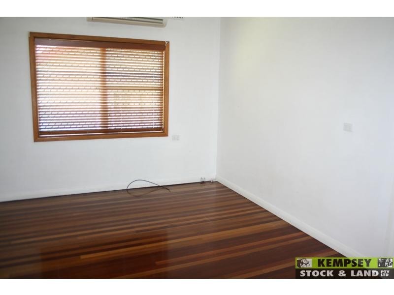 West Kempsey NSW 2440