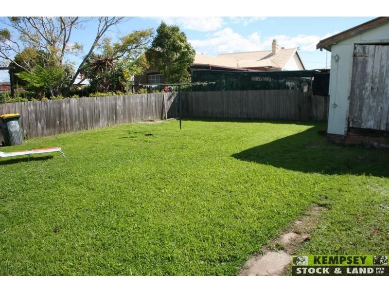 West Kempsey NSW 2440