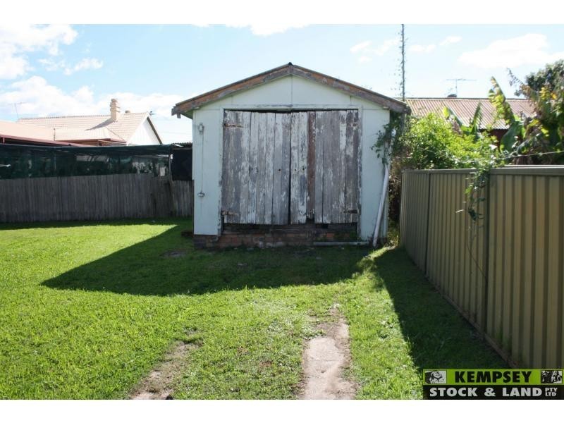 West Kempsey NSW 2440