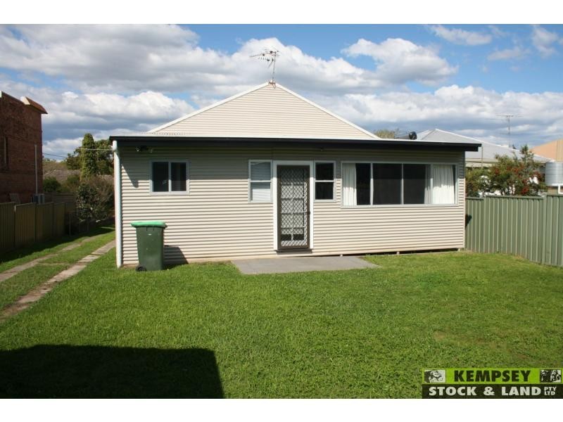 West Kempsey NSW 2440