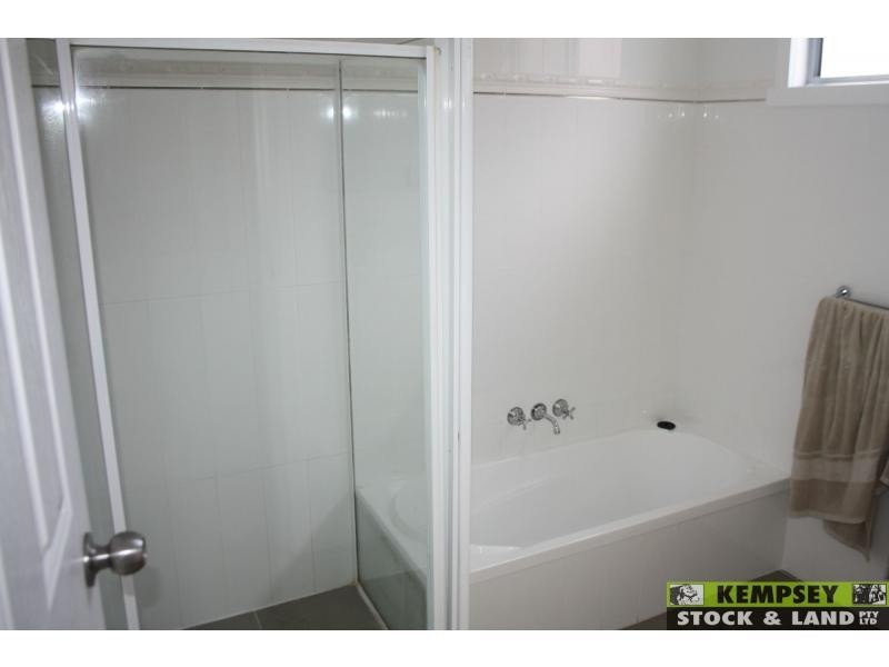 West Kempsey NSW 2440