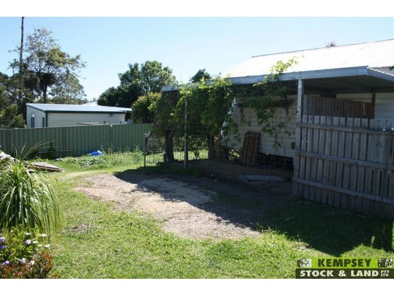 West Kempsey NSW 2440