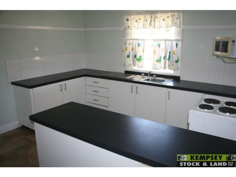 West Kempsey NSW 2440