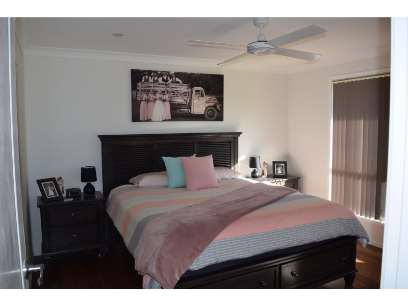 24 McPhillips Pl, Greenhill NSW 2440