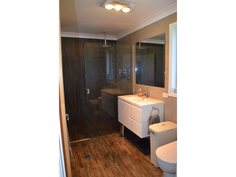 24 McPhillips Pl, Greenhill NSW 2440