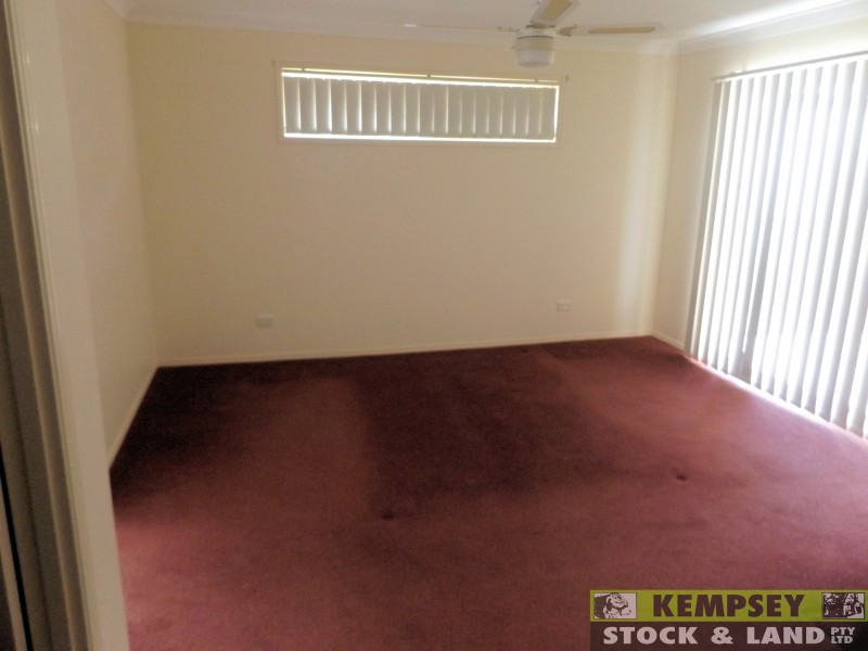 West Kempsey NSW 2440