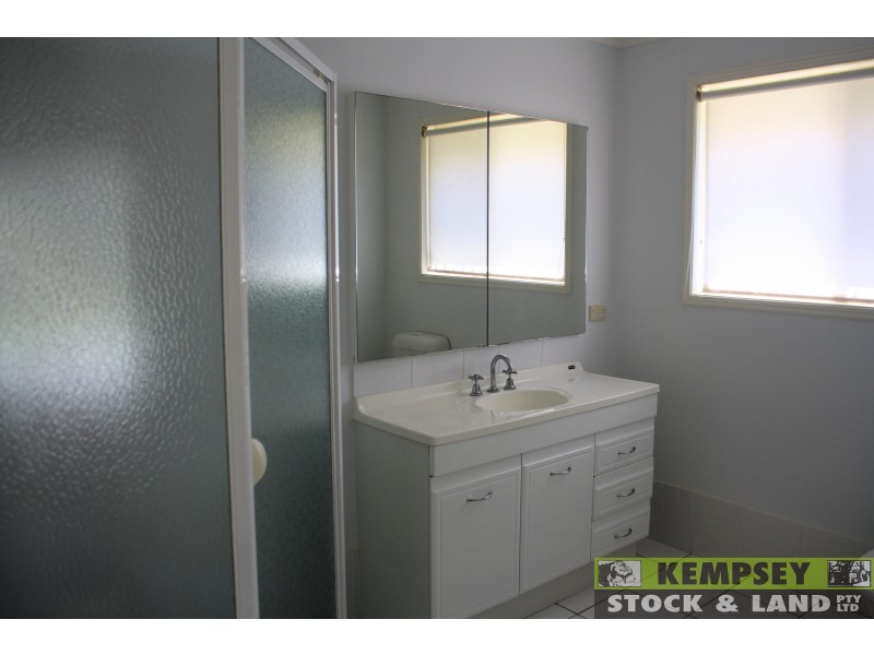 West Kempsey NSW 2440