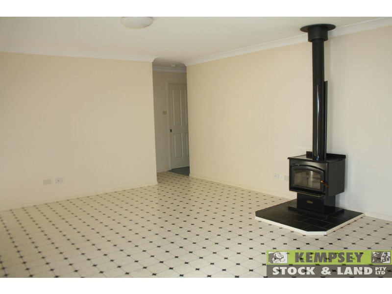 West Kempsey NSW 2440