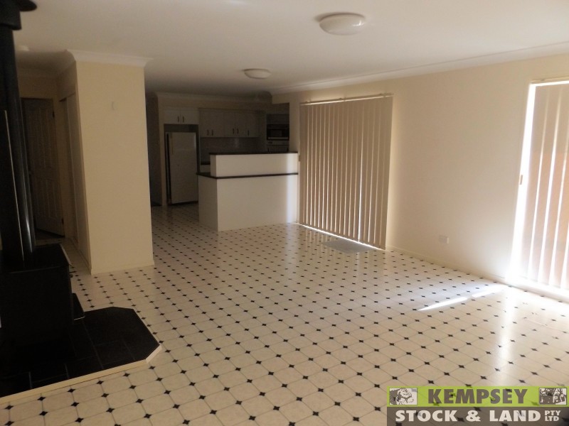 West Kempsey NSW 2440