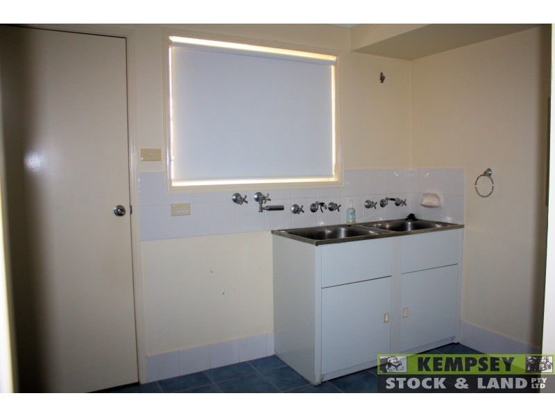 West Kempsey NSW 2440