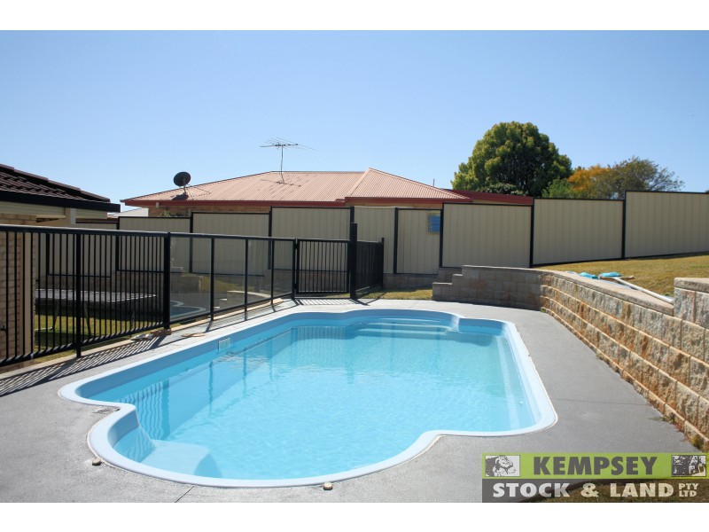 West Kempsey NSW 2440