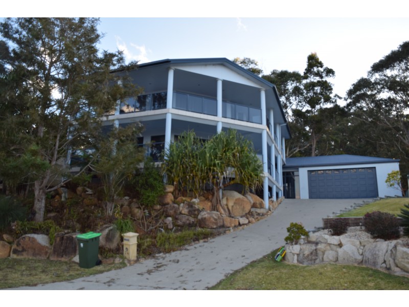 24 Peter Mark Cct, South West Rocks NSW 2431