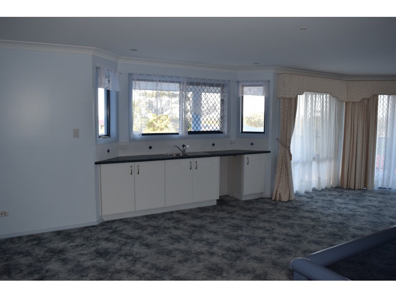 24 Peter Mark Cct, South West Rocks NSW 2431