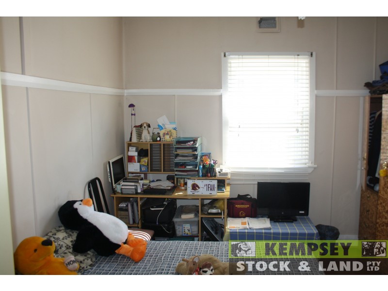 32 Polwood St, West Kempsey NSW 2440