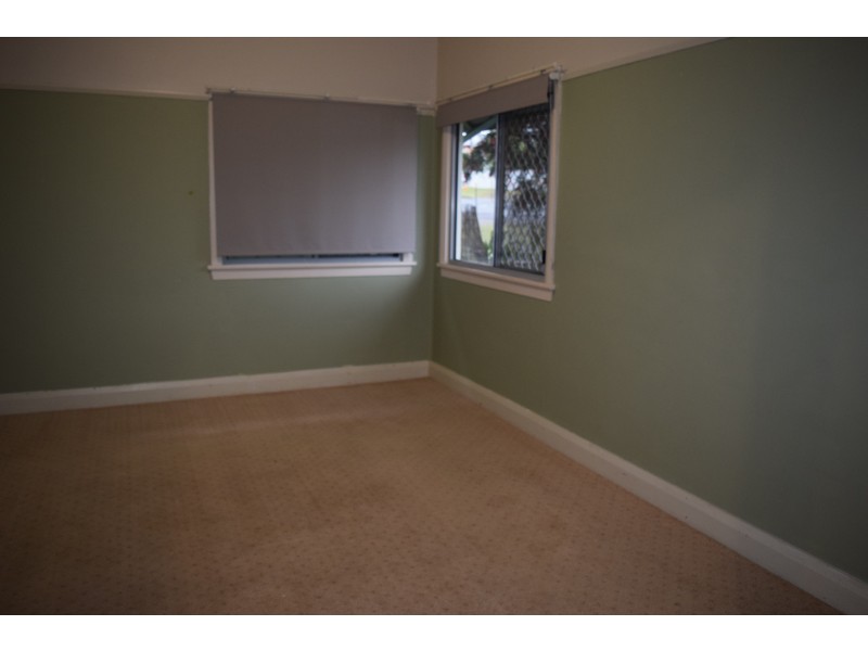 5 Greenfield Ave, West Kempsey NSW 2440