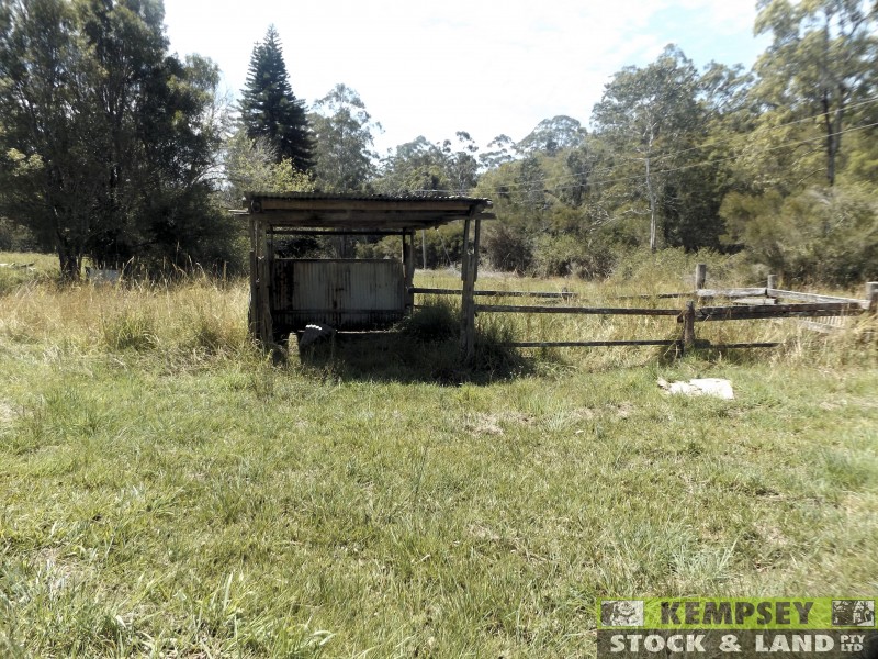 402 Battersons Road, Collombatti NSW 2440