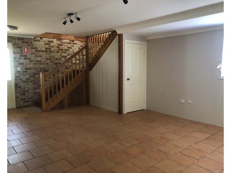 5 John St, Gladstone NSW 2440