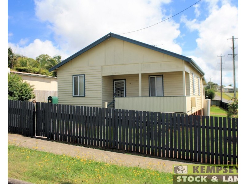 89 Macleay St, Frederickton NSW 2440