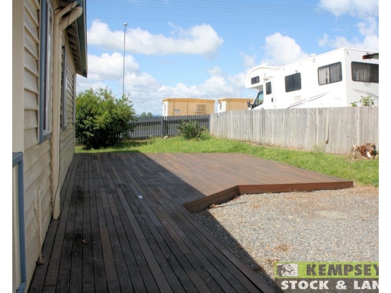89 Macleay St, Frederickton NSW 2440