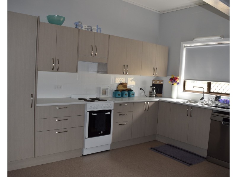 100 Broughton St, West Kempsey NSW 2440
