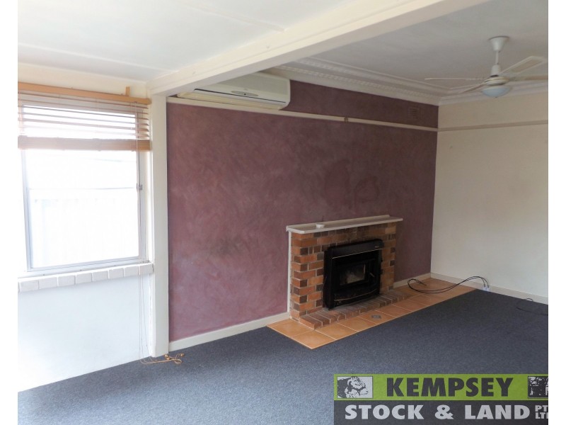 80 Kemp St, West Kempsey NSW 2440