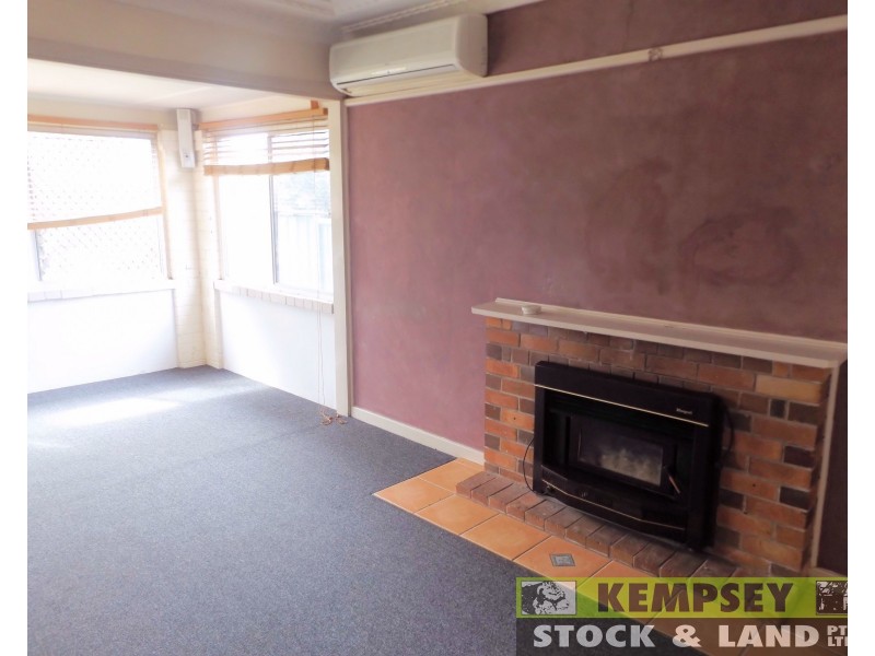 80 Kemp St, West Kempsey NSW 2440