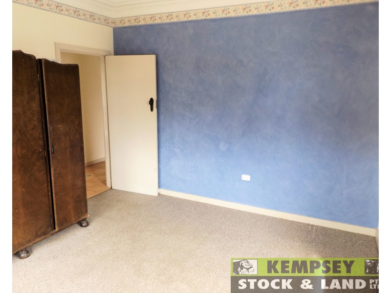 80 Kemp St, West Kempsey NSW 2440
