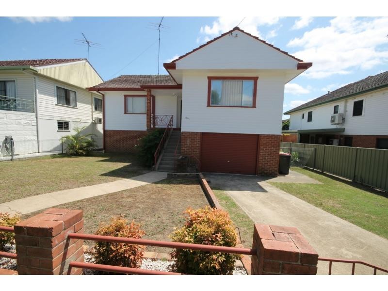 4 Robinson Avenue, Grafton NSW 2460
