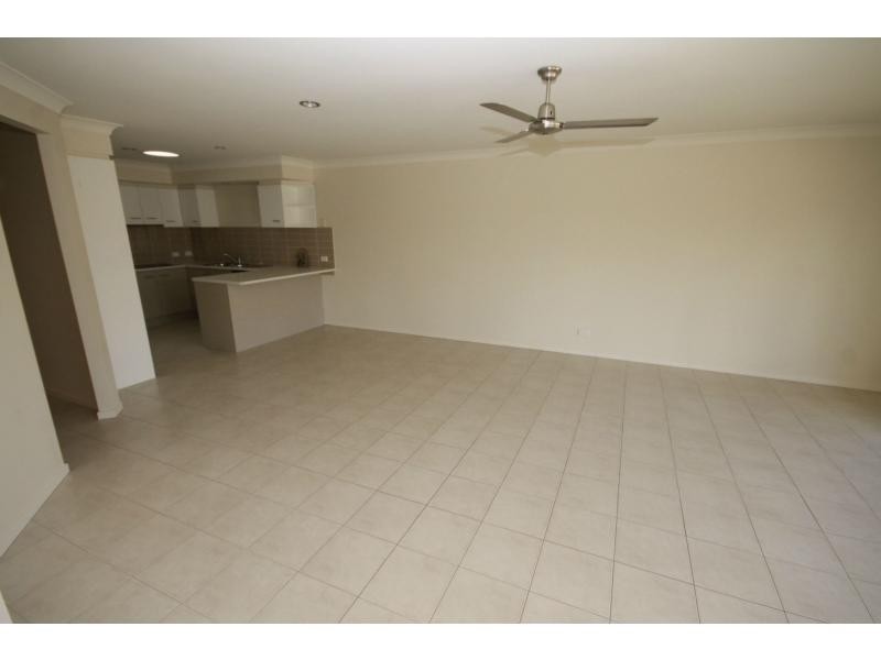 Duplex 2/15 Angus Drive, Junction Hill NSW 2460
