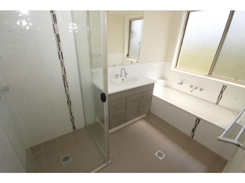Duplex 2/15 Angus Drive, Junction Hill NSW 2460