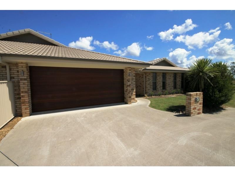 Duplex 2/15 Angus Drive, Junction Hill NSW 2460