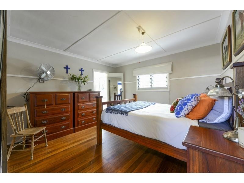 16 Lawson Street, Red Rock NSW 2456