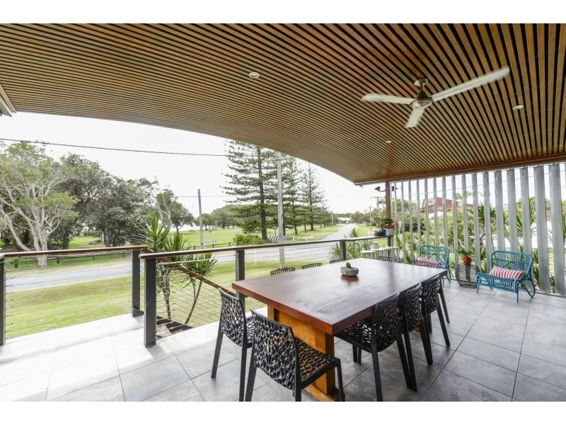 16 Lawson Street, Red Rock NSW 2456