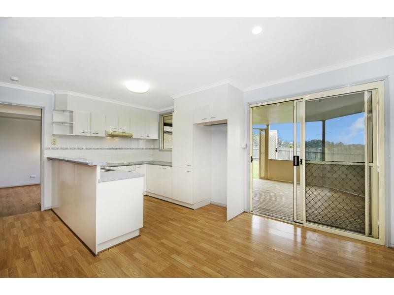 8 Yarrat Place, Wauchope NSW 2446