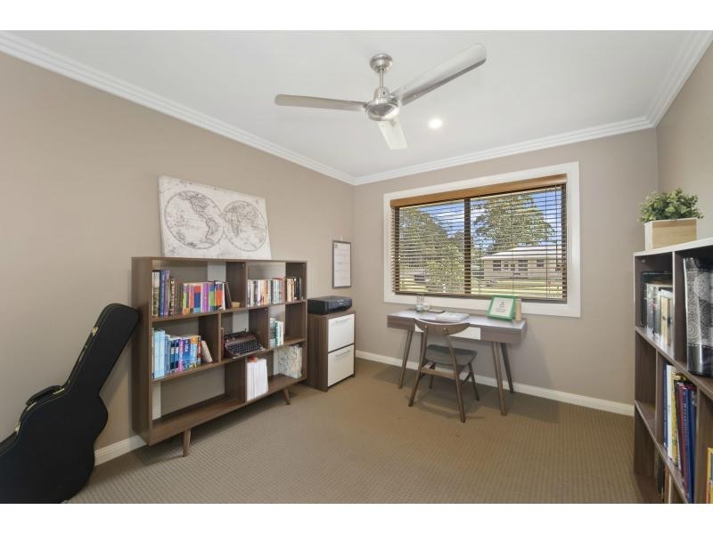 2 Riverbreeze Drive, Wauchope NSW 2446