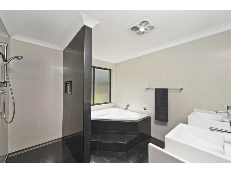 21 Helve Close, King Creek NSW 2446