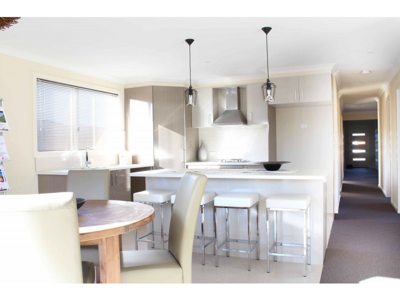 - NEW YORKER DESIGN St, Cranbourne VIC 3977