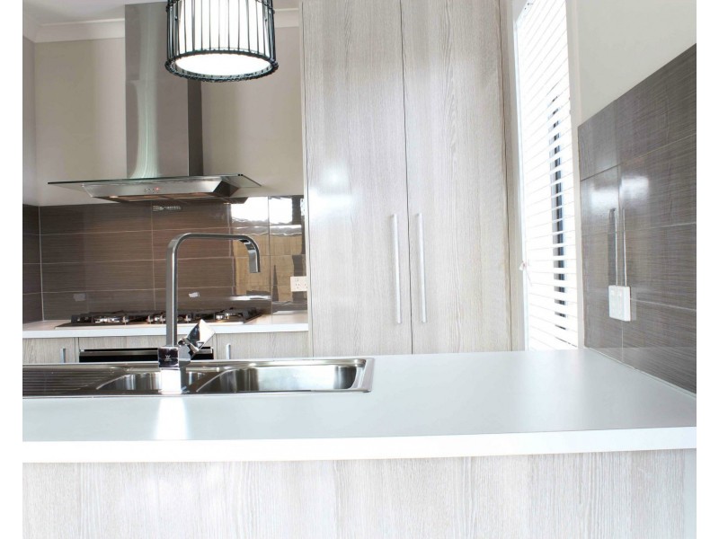 90 Linsell Boulevard, Cranbourne VIC 3977