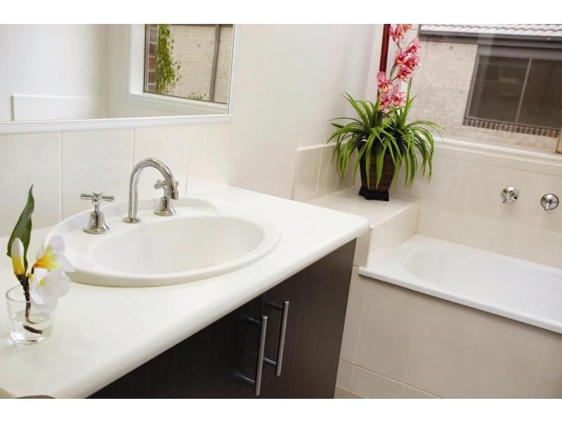 L11 Berwick Cranbourne Road, Clyde North VIC 3978