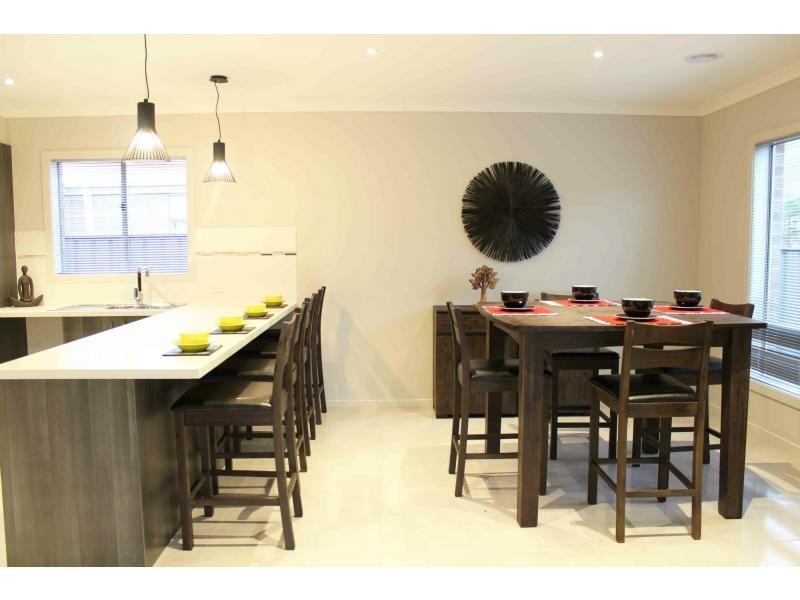 L323 Wheelers Park Drive, Cranbourne North VIC 3977
