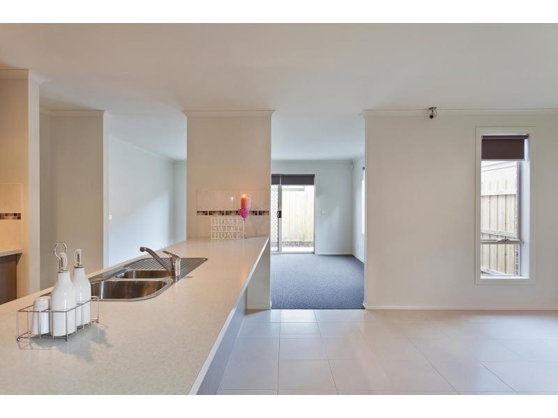 L2044 Yearling Crescent, Clyde North VIC 3978